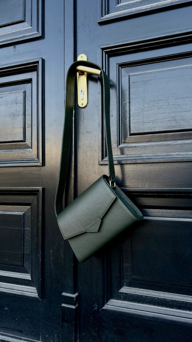 CROSS BODY BAG IN POISONOUS GREEN LEATHER - BeaA - Be At Home with Yourself - Bag