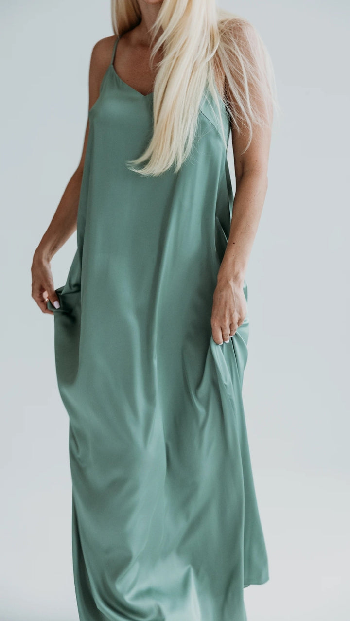 Gara kleita Basil