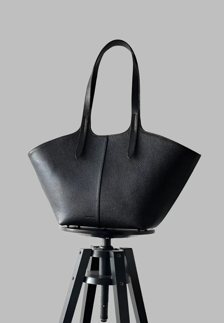 GRAINED LEATHER TOTE BAG - BeaA - Be At Home with Yourself - Bag