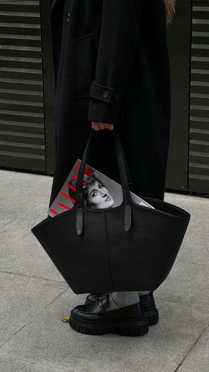 GRAINED LEATHER TOTE BAG - BeaA - Be At Home with Yourself - Bag