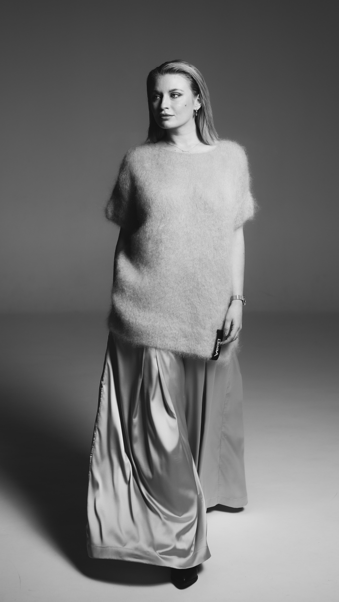 Trousers with pleats Silk Champagne - BeaA - Be At Home with Yourself - Trousers