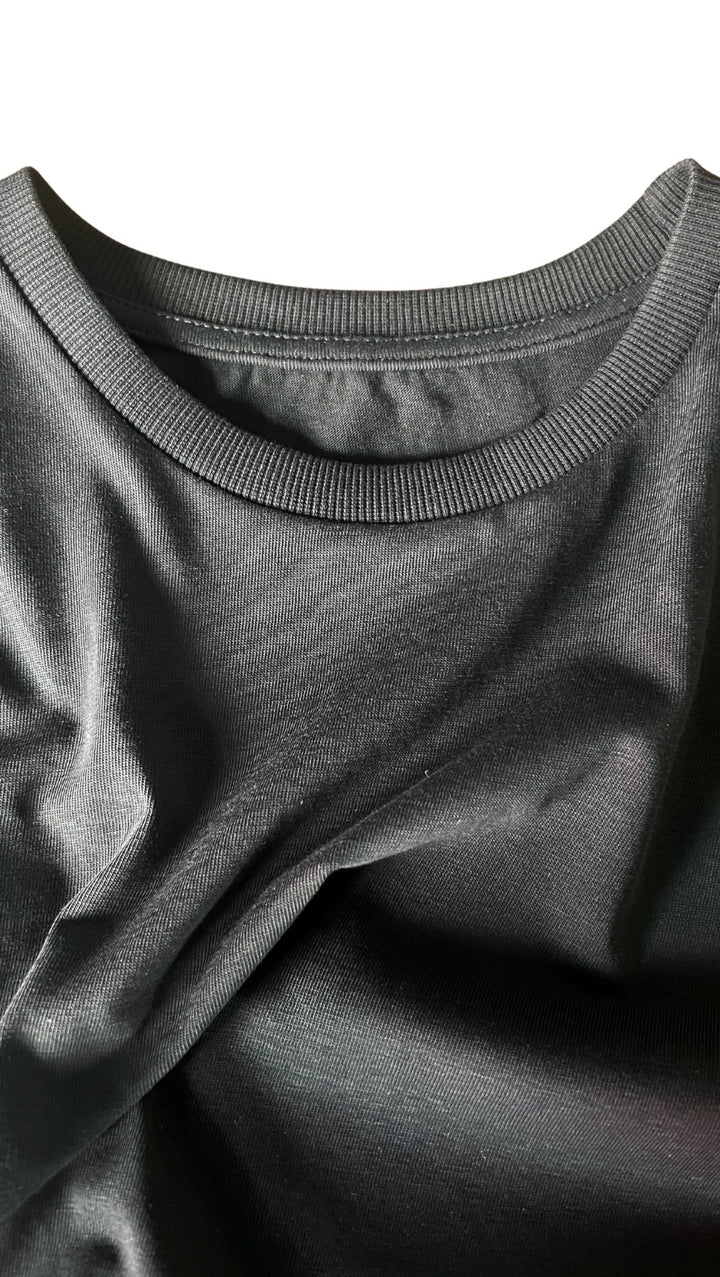 Sleevless oversized T-shirt