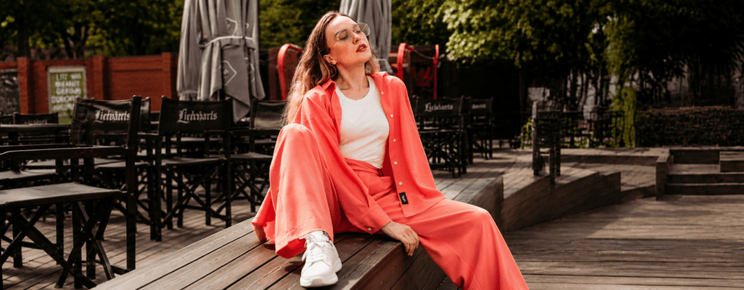 Coral Pleated Trousers: One Pair, Endless Summer Looks - BeaA - Be At Home with Yourself