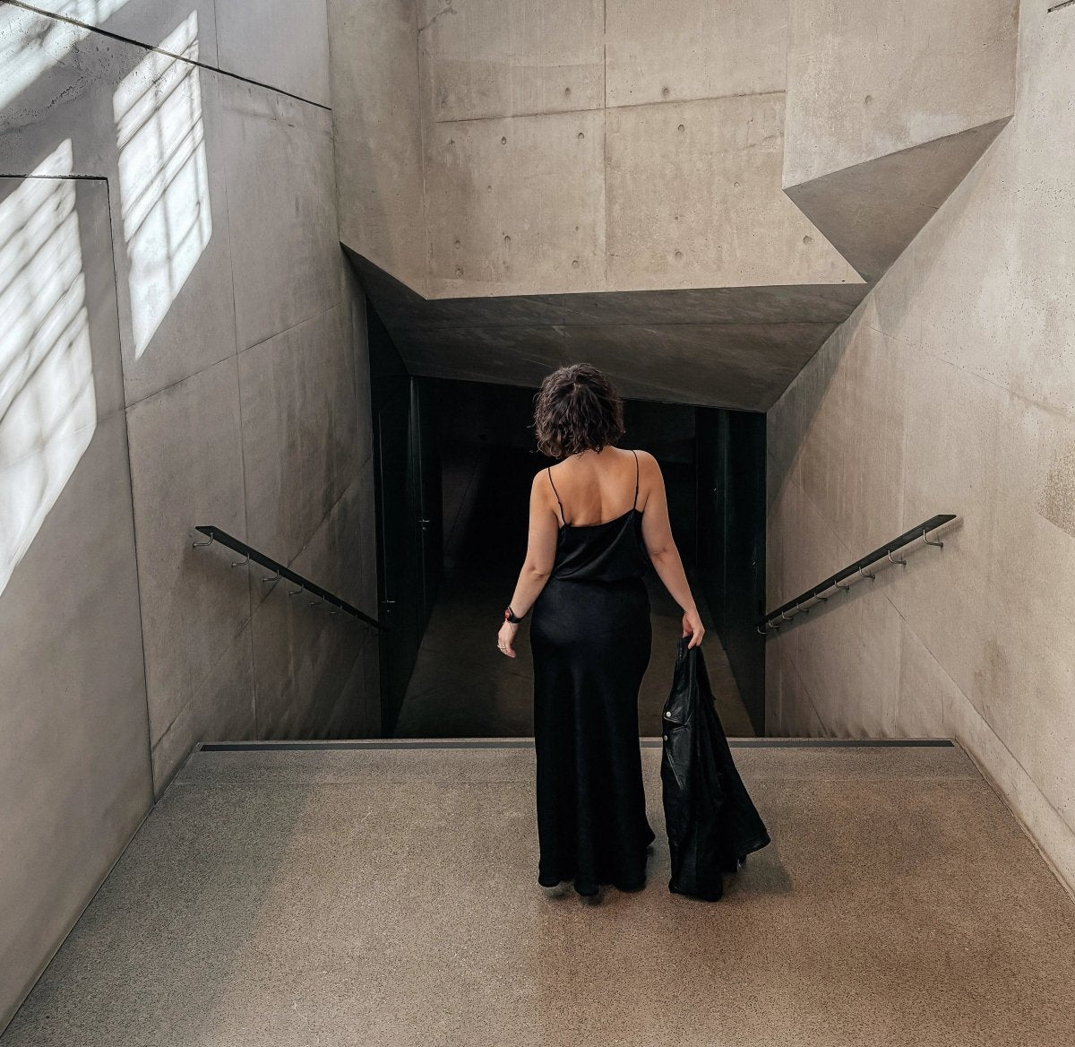 Why Every Woman Needs a Timeless Maxi Dress - BeaA - Be At Home with Yourself