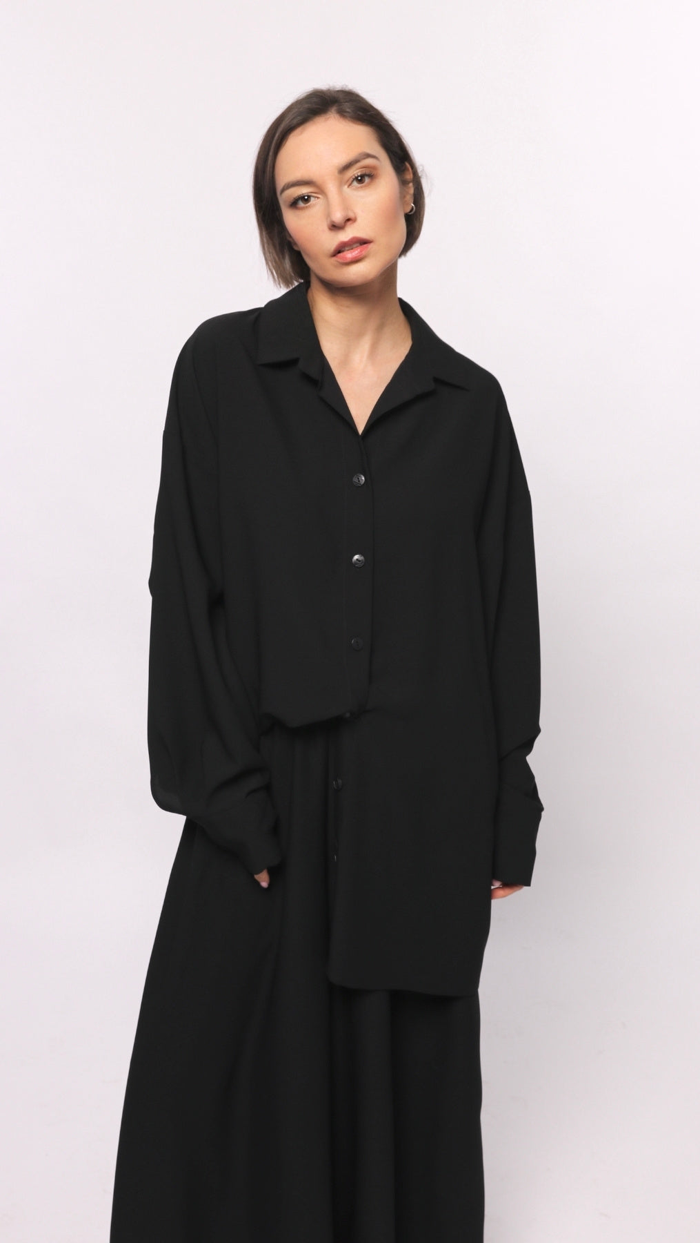 Brīva piegriezuma krekls (XL-3XL)