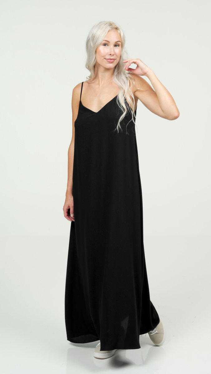 Long dress with straps BeaA - Be At Home with Yourself