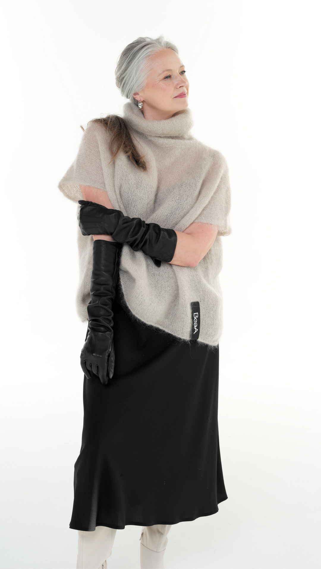 Mohair vest in Porcelain color BeaA - Be At Home with Yourself