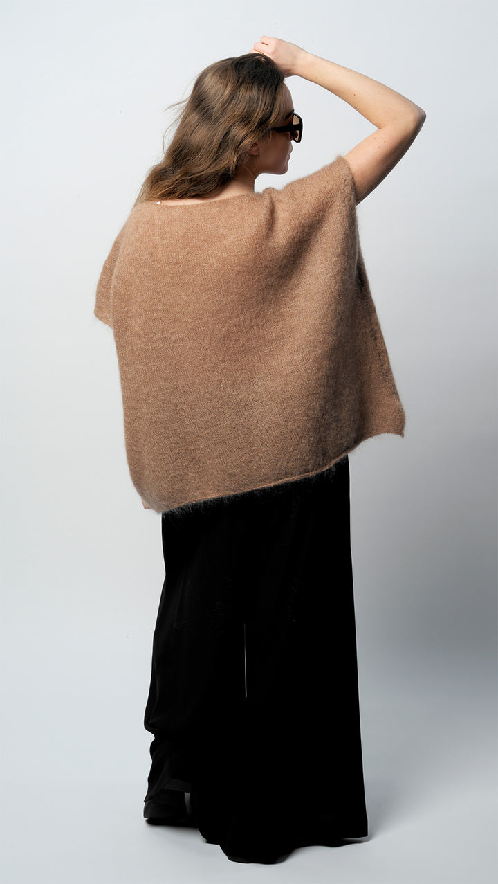 Mohair vest in camel color