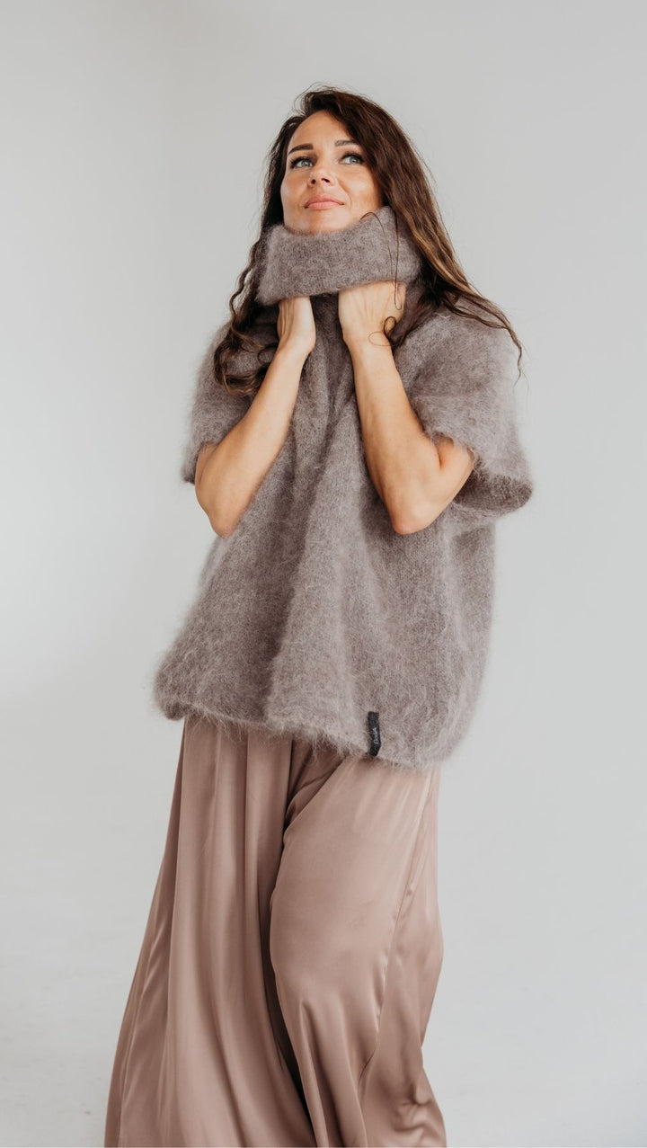 Mohair vest Stone