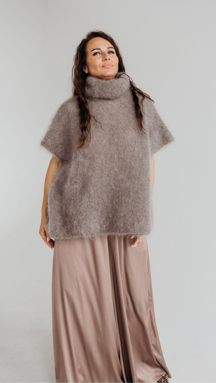 Mohair vest Stone