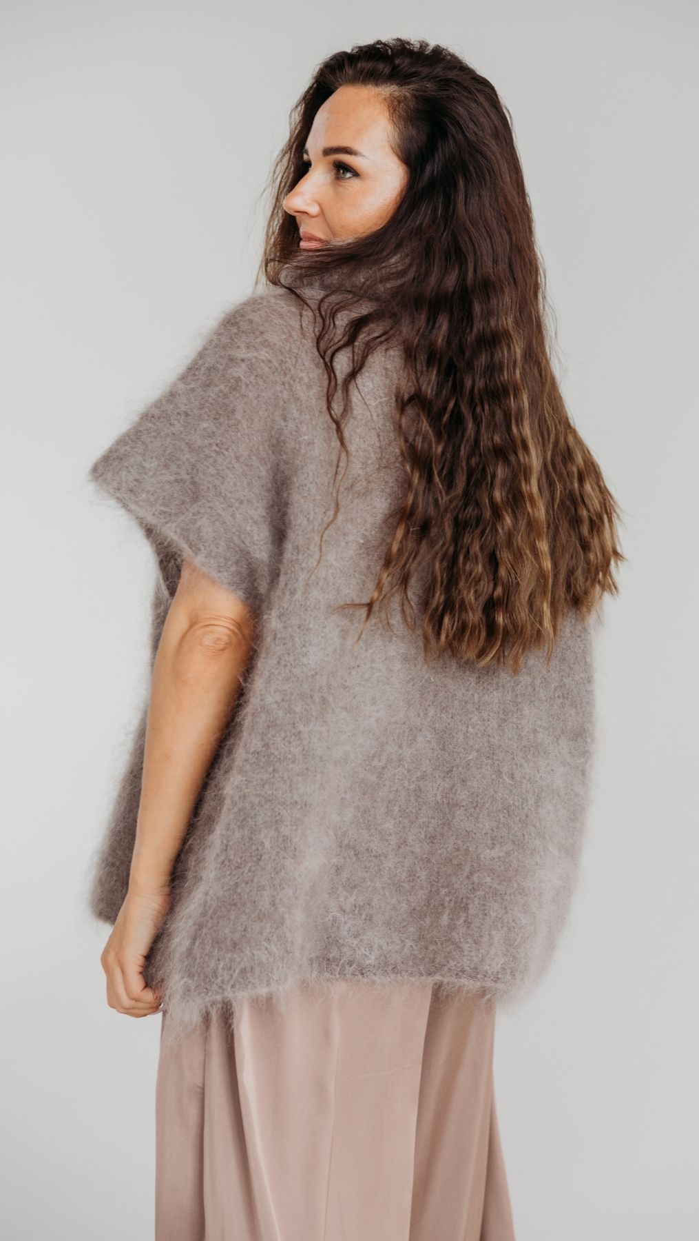 Mohair vest Stone