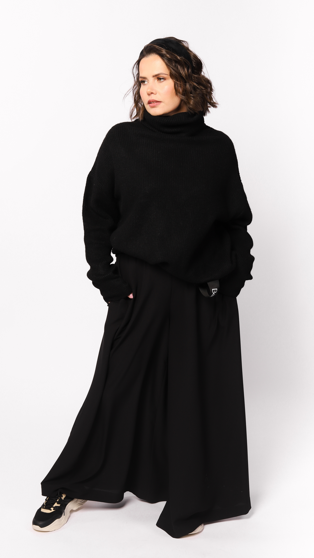 Oversized turtleneck sweater "Black" BeaA - Be At Home with Yourself