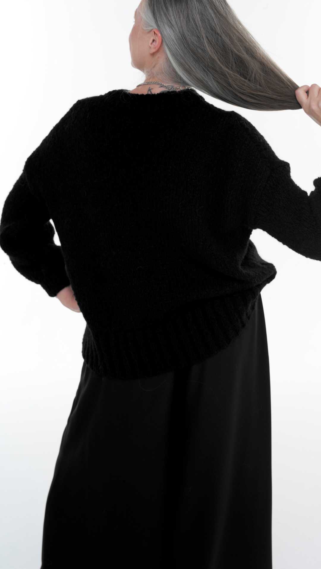 Relaxed fit sweater Black BeaA - Be At Home with Yourself