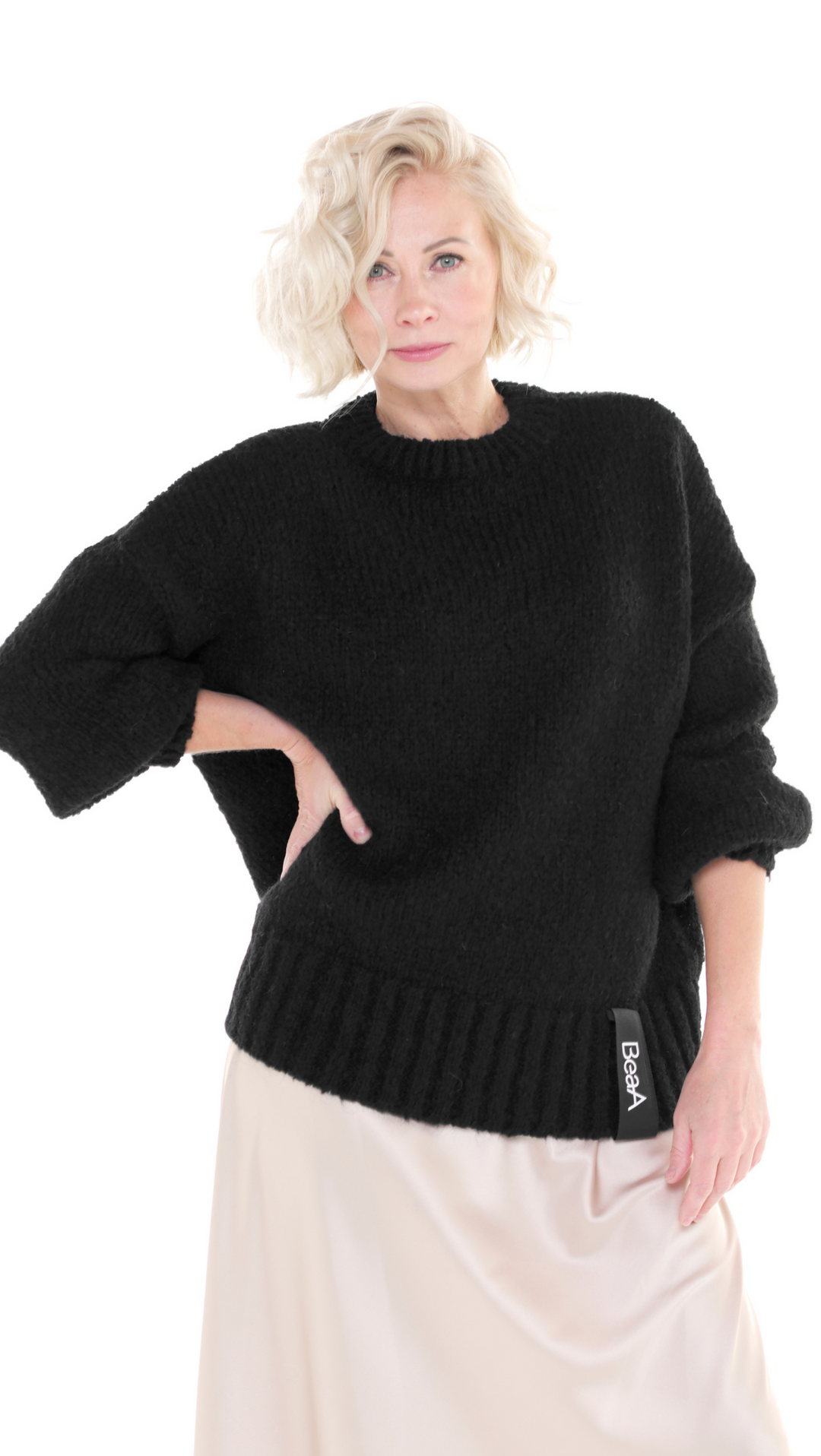 Relaxed fit sweater Black BeaA - Be At Home with Yourself