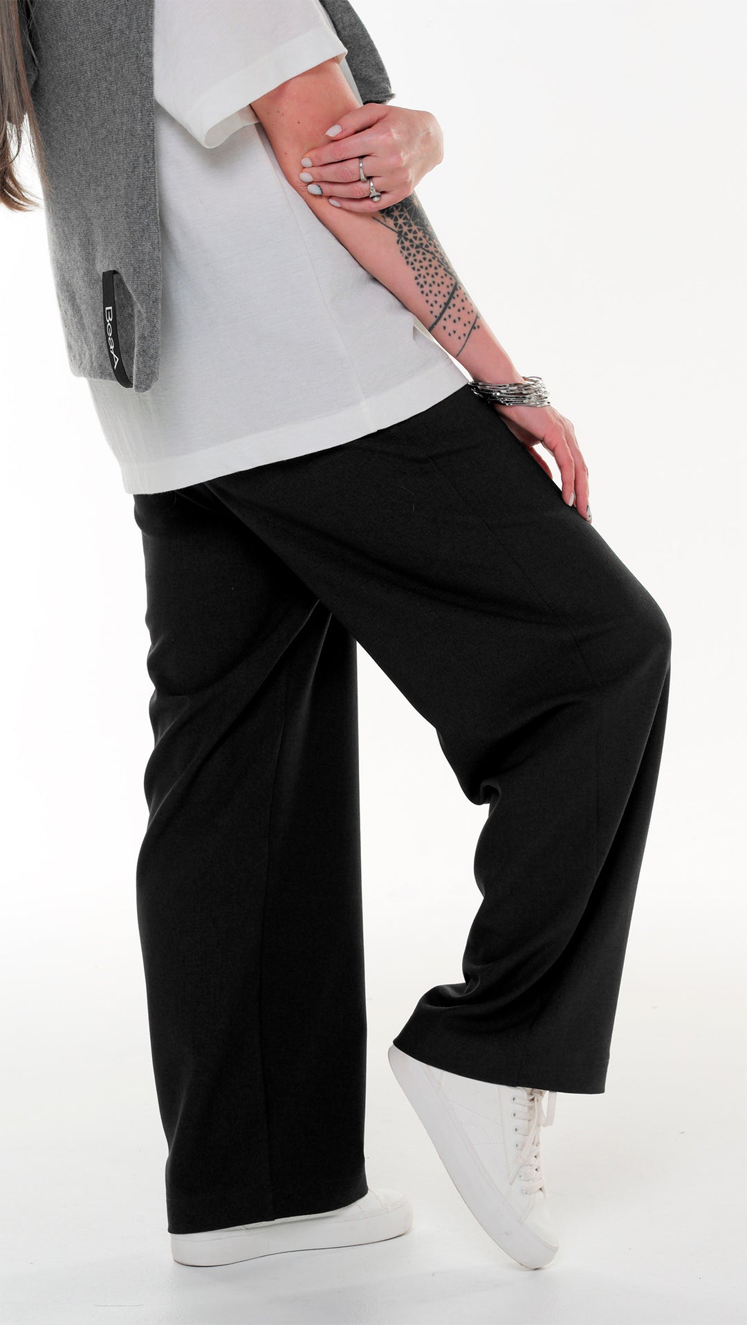 Straight-leg trousers Gray