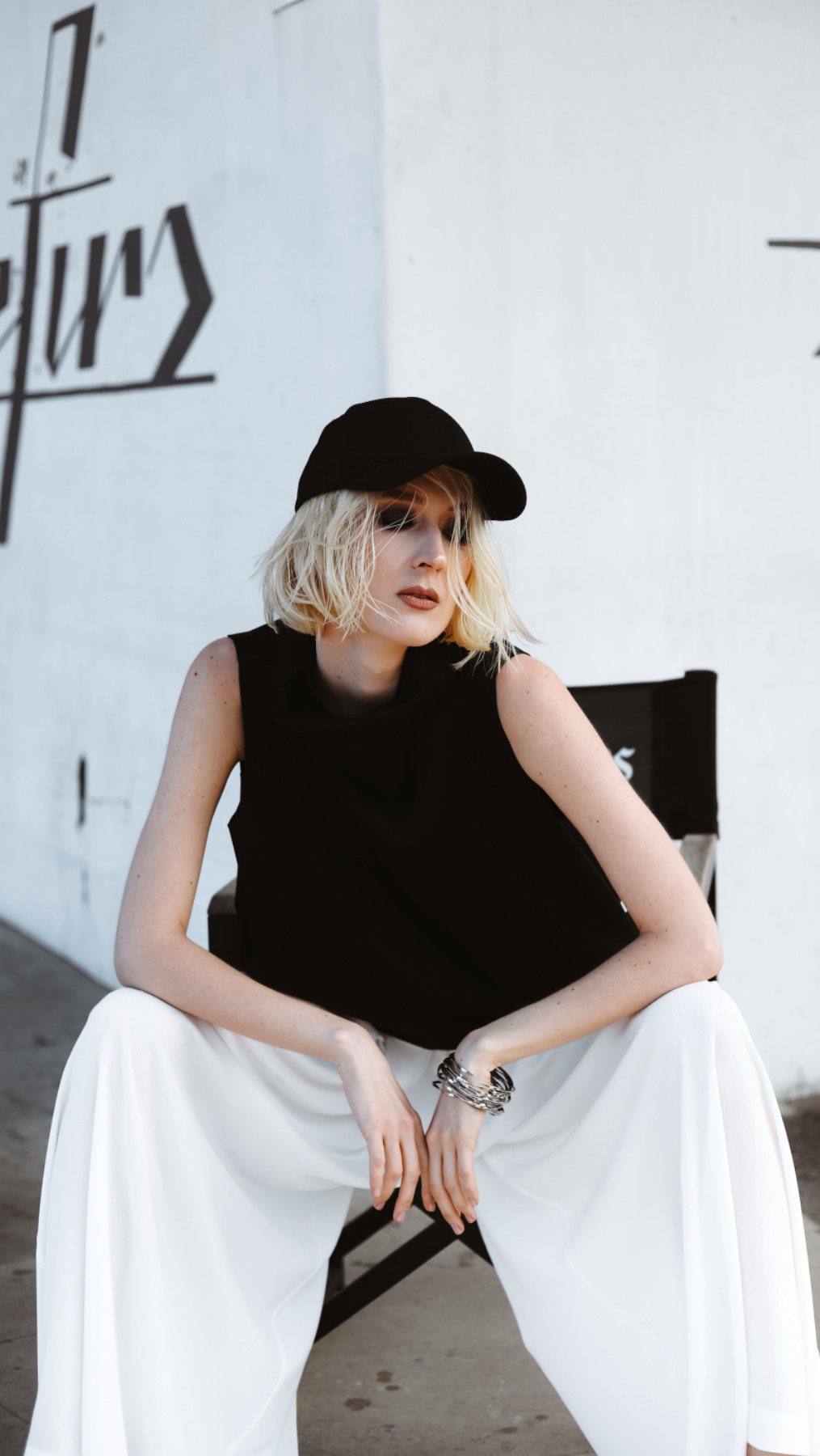 Straight-leg trousers