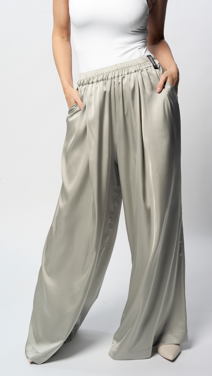 Wide-leg trousers Light Olive BeaA - Be At Home with Yourself