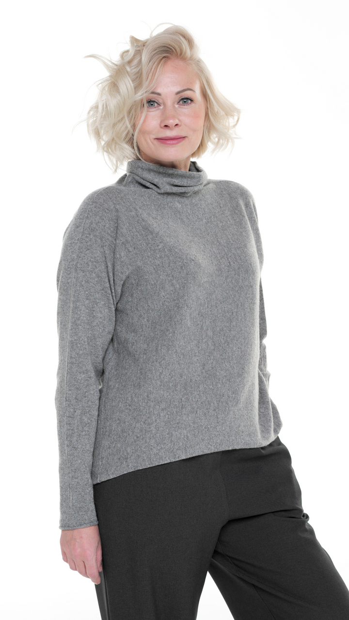 Wool and Cashmere turtleneck BeaA - Be At Home with Yourself