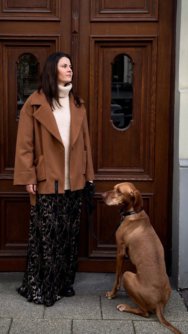 CAMEL MEETS NOIR - BeaA - Be At Home with Yourself -