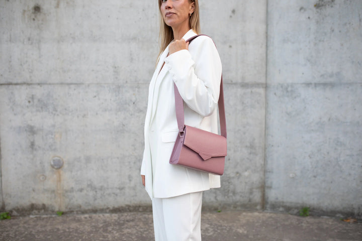 CROSS BODY BAG IN DUSTY PINK LEATHER - BeaA - Be At Home with Yourself - Bag