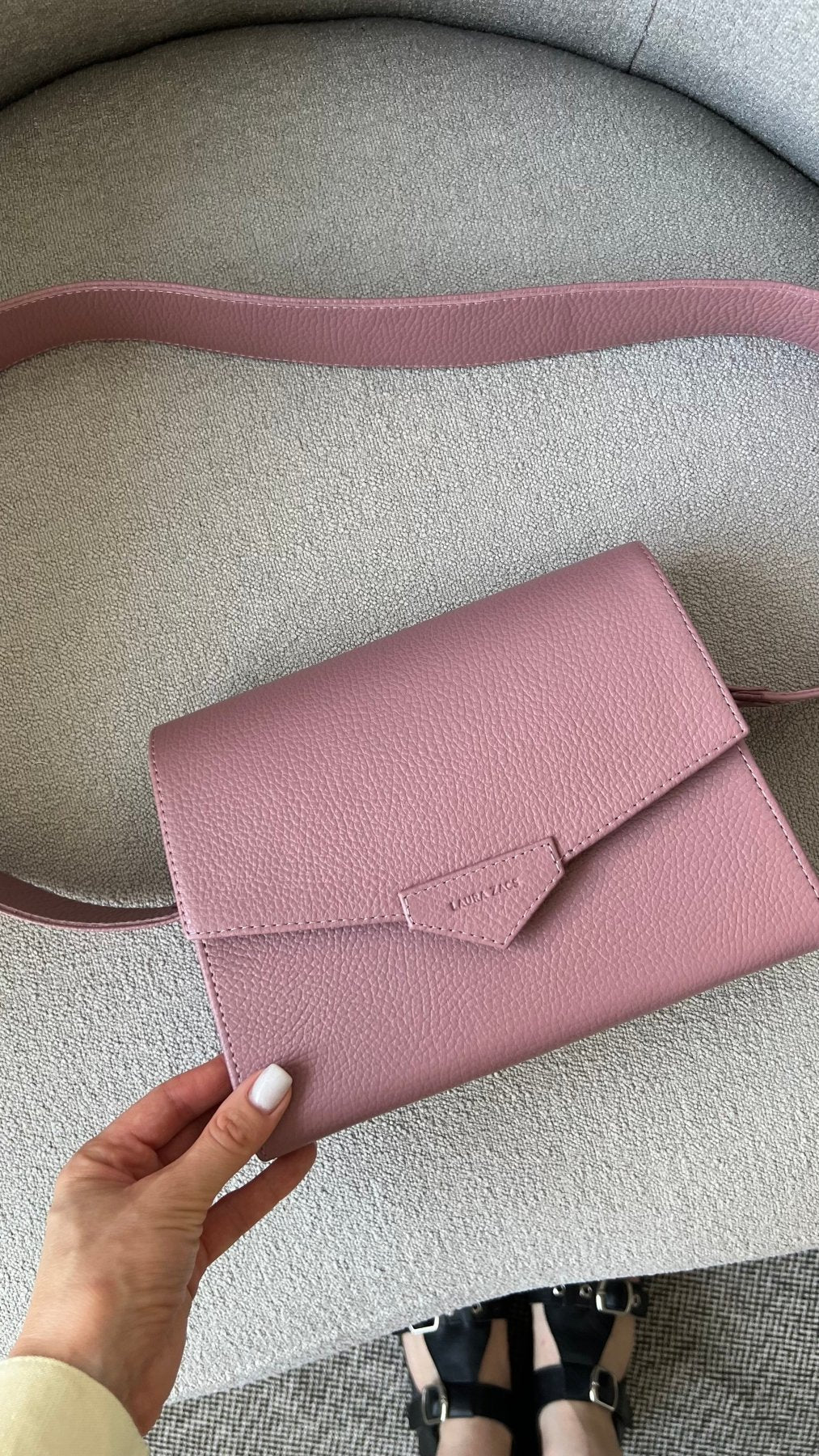CROSS BODY BAG IN DUSTY PINK LEATHER - BeaA - Be At Home with Yourself - Bag