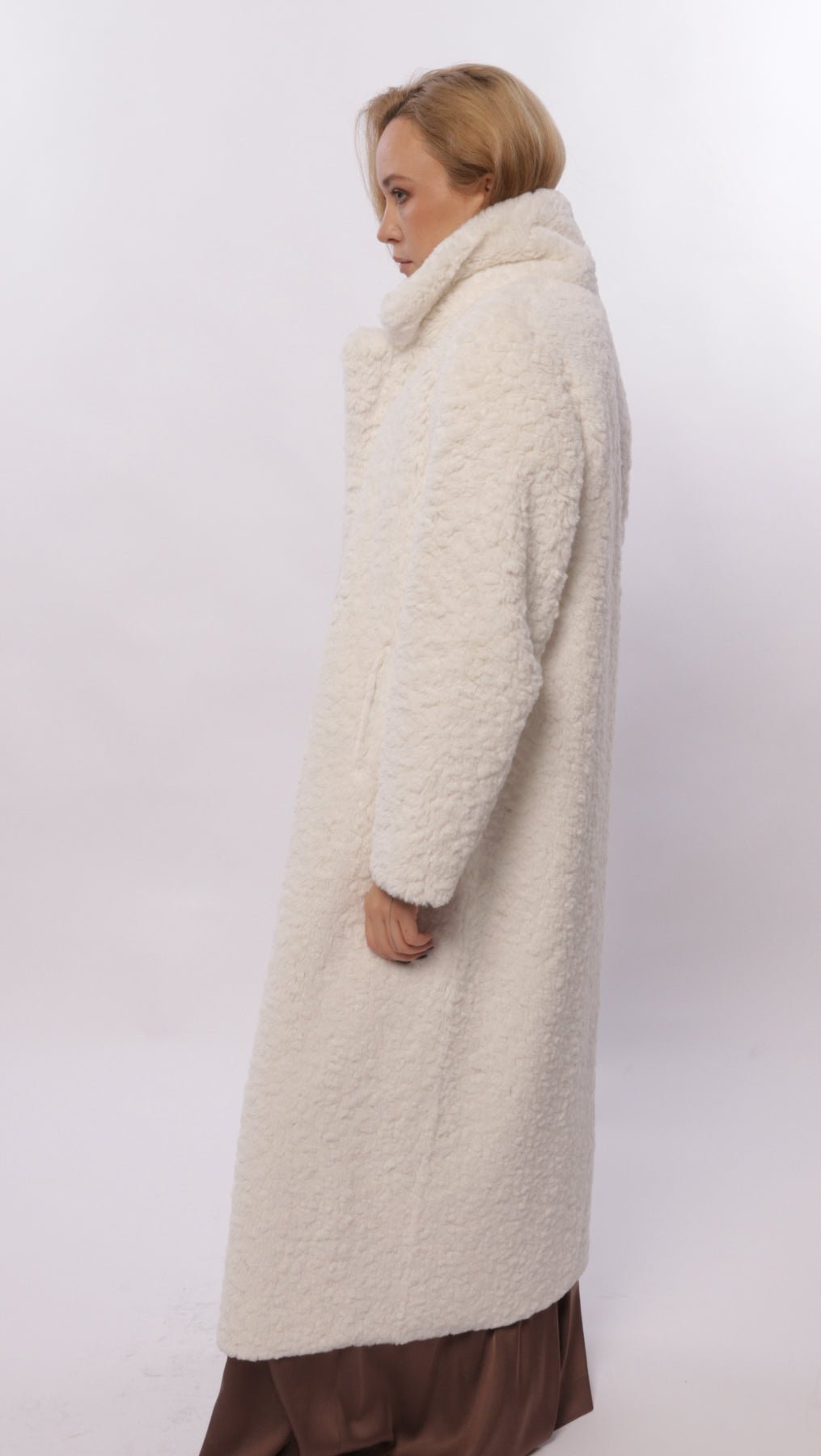 Eco - fur coat White - BeaA - Be At Home with Yourself - coat