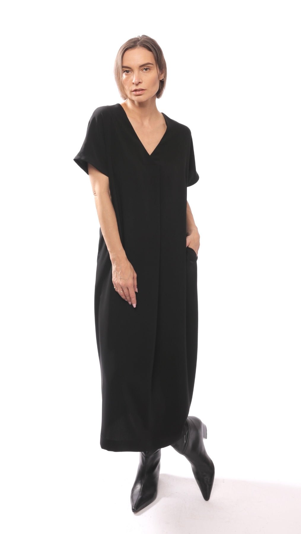Libre dress Black - BeaA - Be At Home with Yourself - Slip Dress