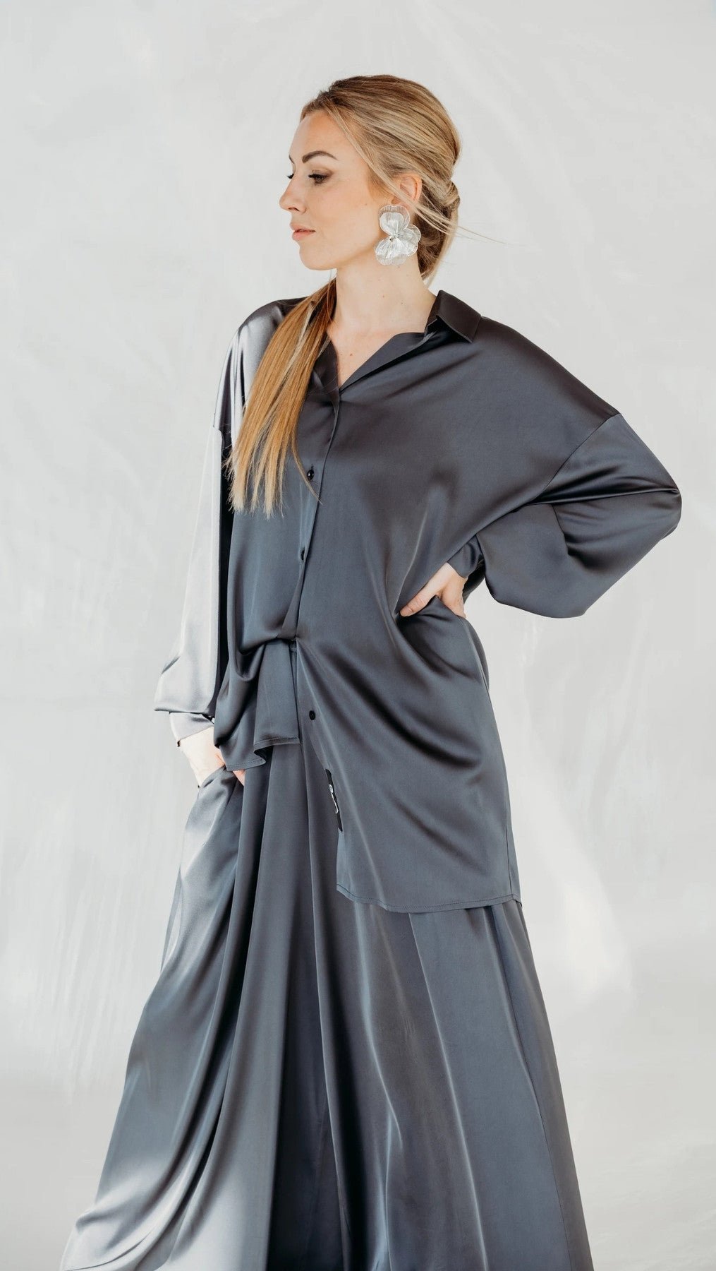 Oversized silk shirt Graphite - BeaA - Be At Home with Yourself - Top