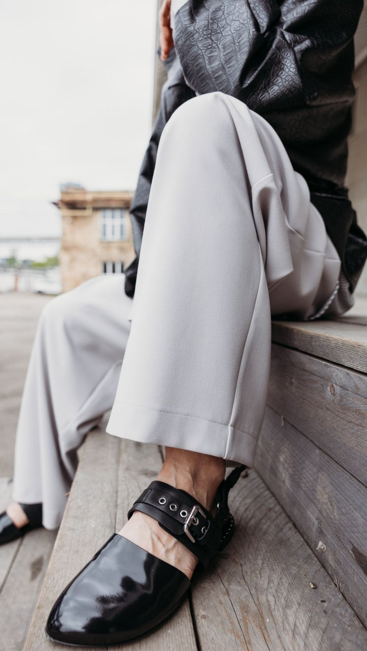 Pleated trousers Light Gray - BeaA - Be At Home with Yourself - Trousers