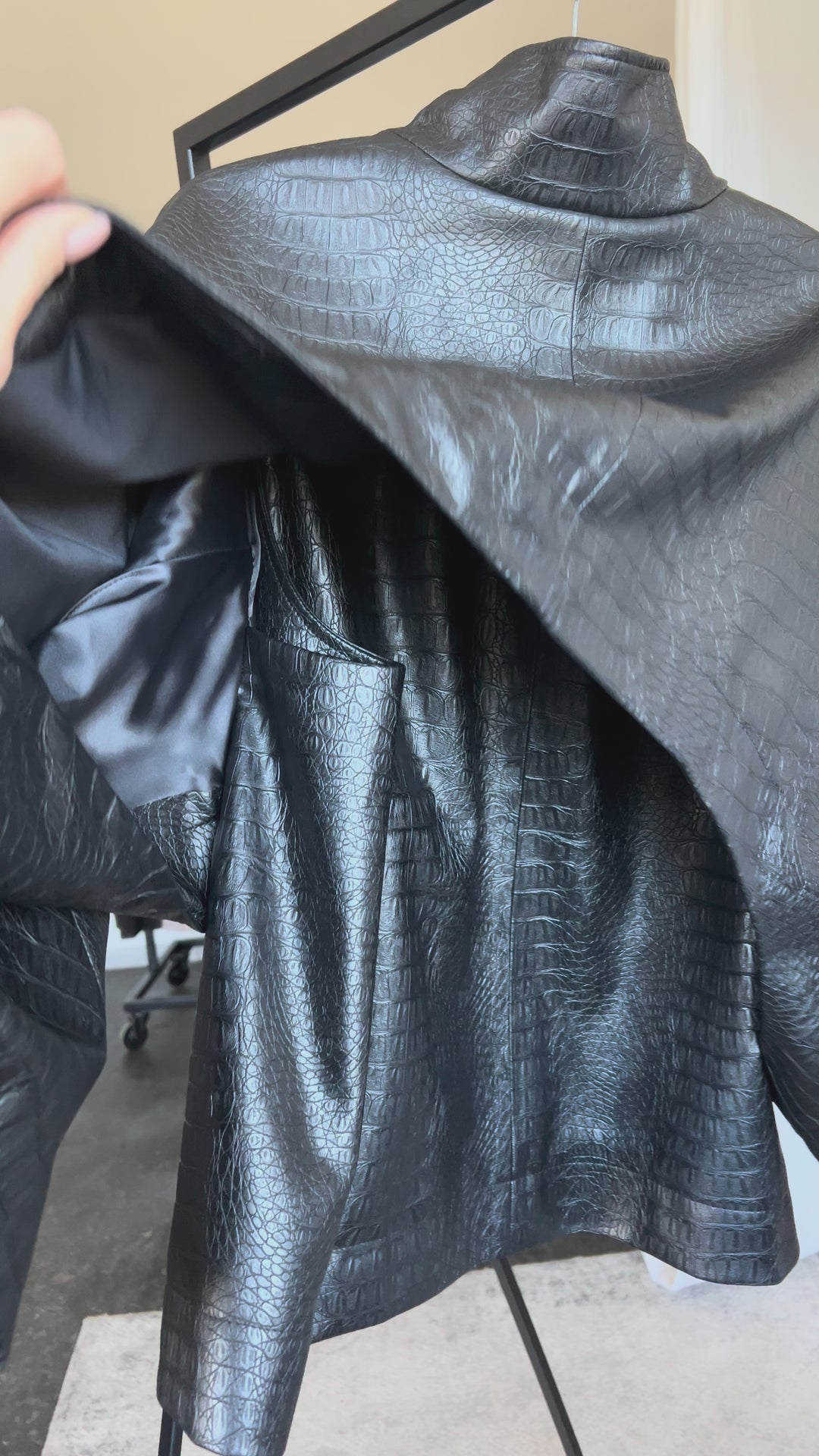 Экокожаная куртка Noir Croc