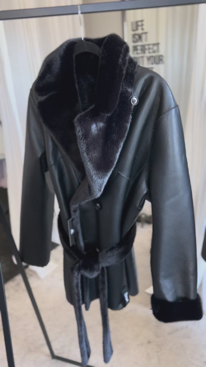 Куртка из эко-кожи/меха