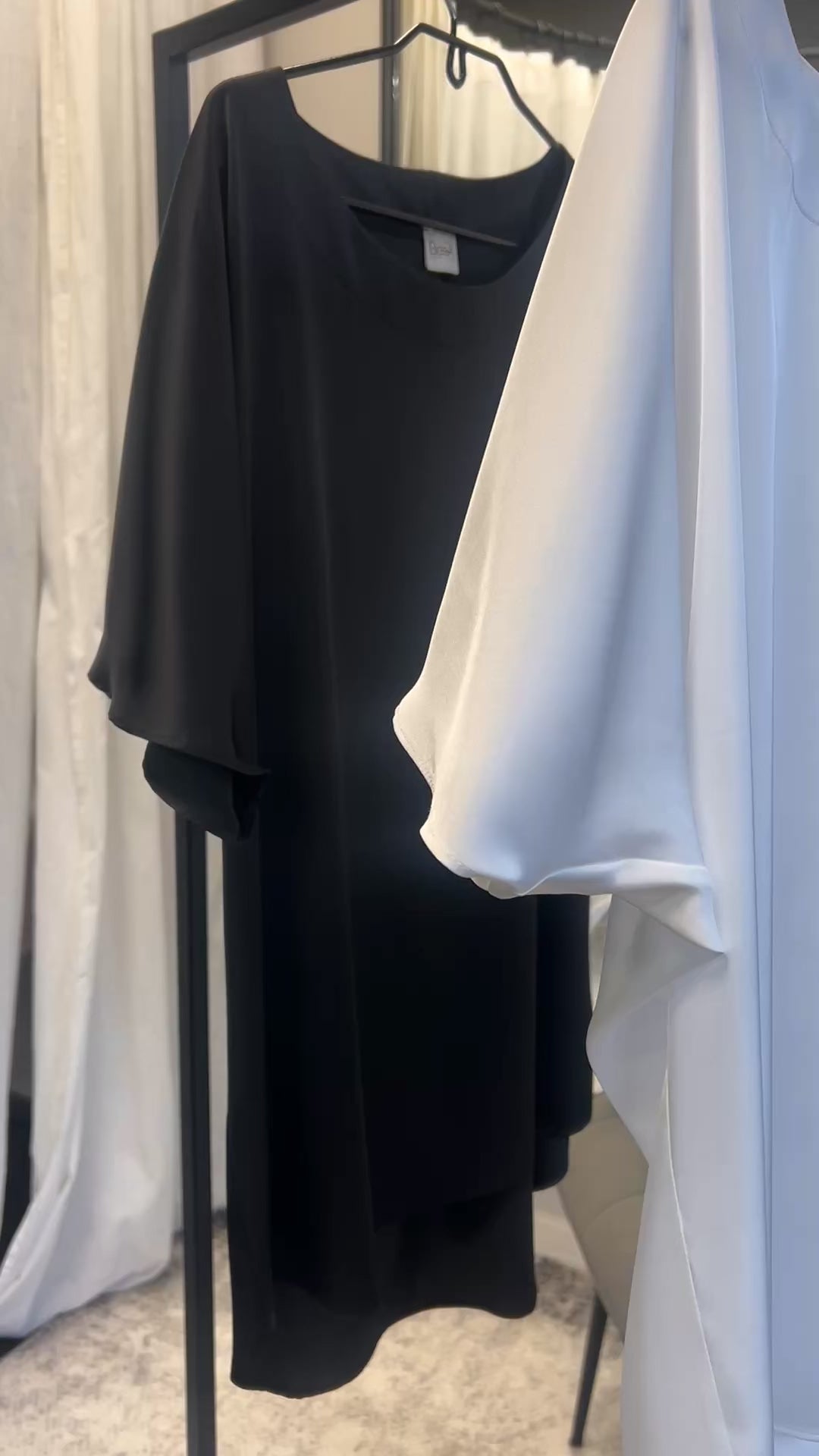 Zīda tops baltā krāsā