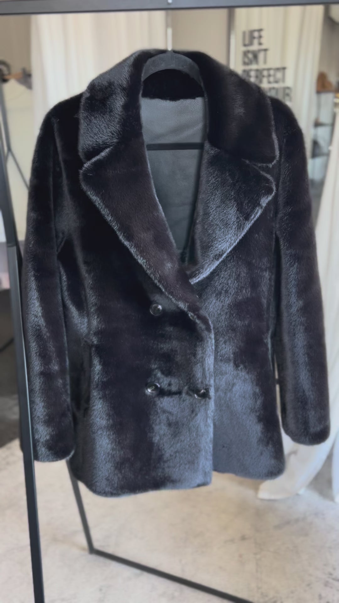 Куртка из эко-кожи/меха