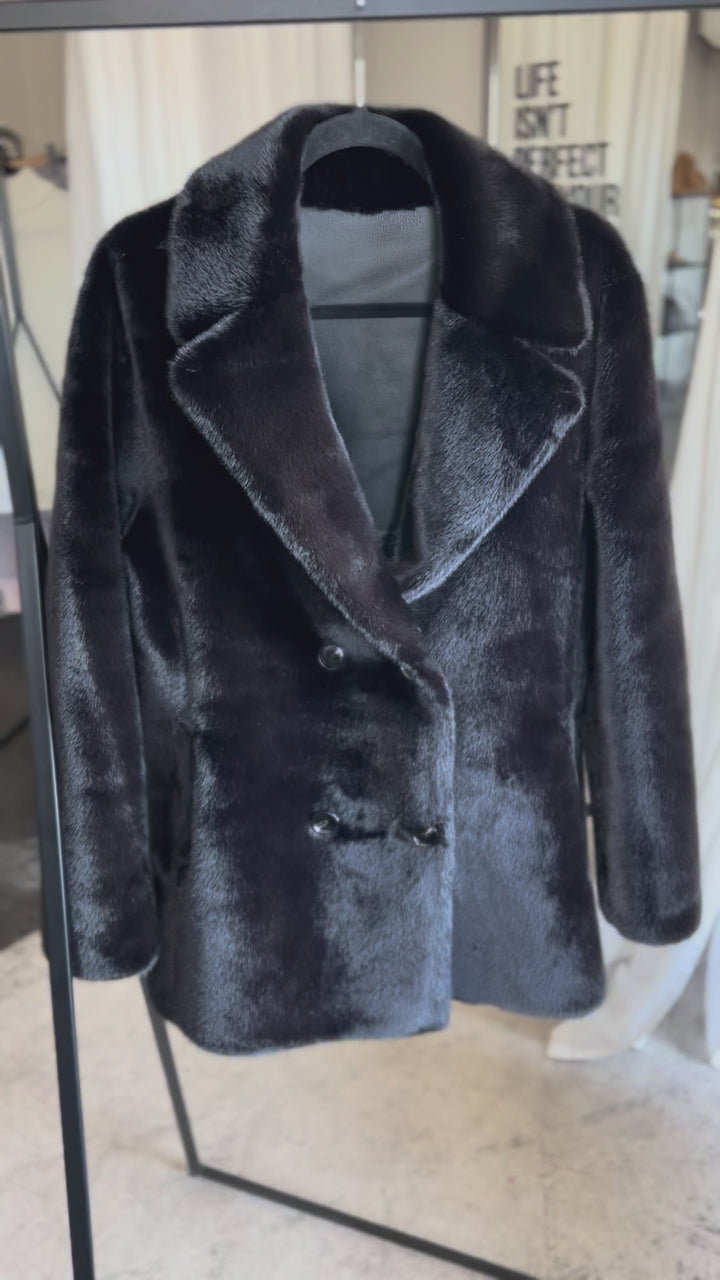 Куртка из эко-кожи/меха