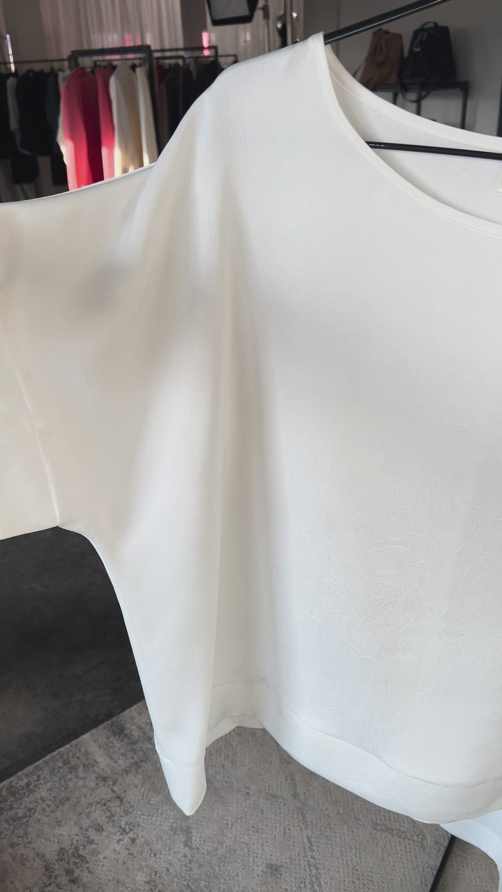 Топ из шелкового атласа Cloud dancer