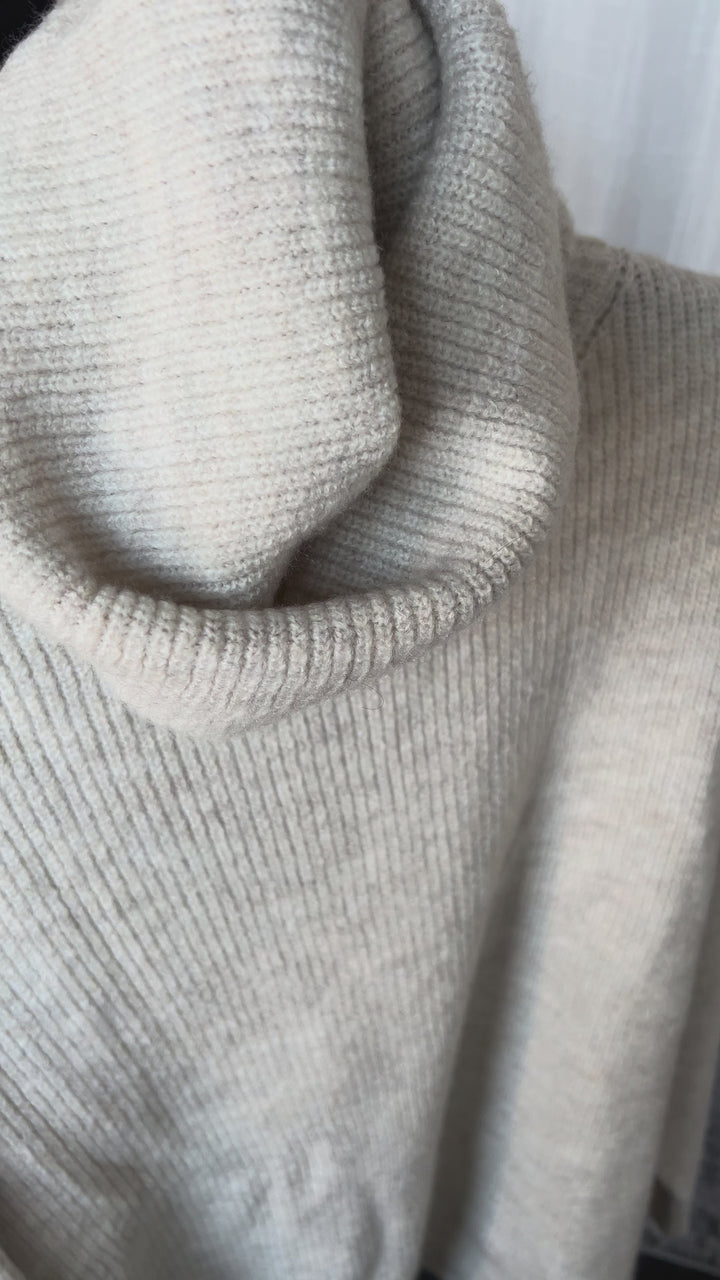 Oversized turtleneck sweater "Platinum"