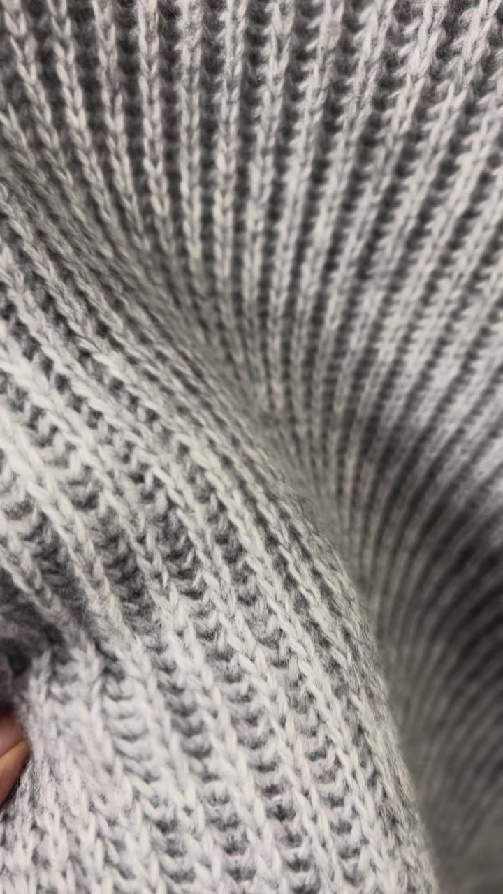 Džemperis ar augsto apkakli pelēks