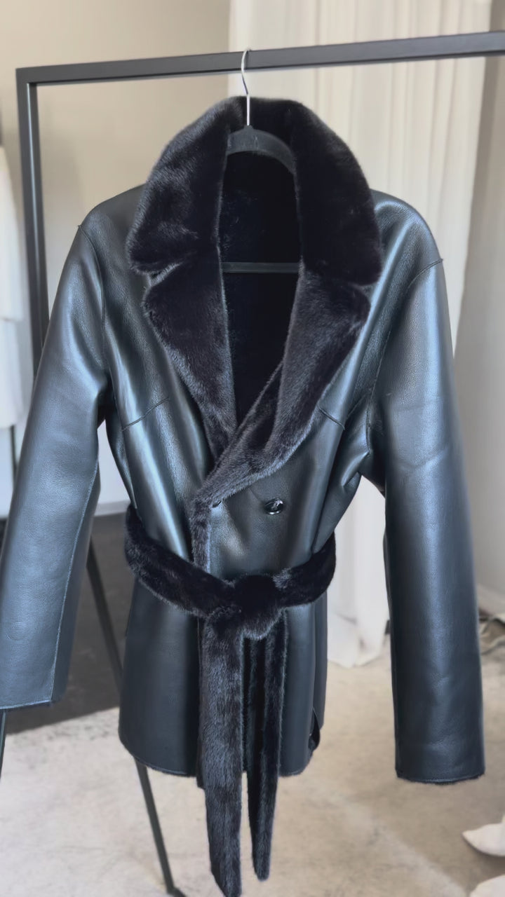 Куртка из эко-кожи/меха