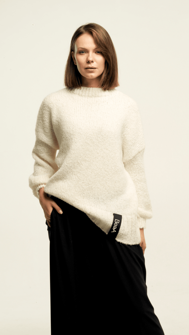 Relaxed fit sweater BeaA - Be At Home with Yourself