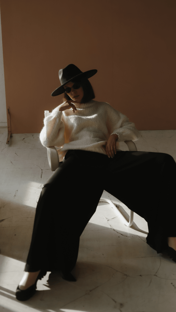 Relaxed fit sweater BeaA - Be At Home with Yourself
