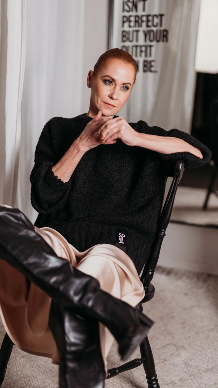 Sweater Relaxed-fit Mohair Black - BeaA - Be At Home with Yourself - sweater