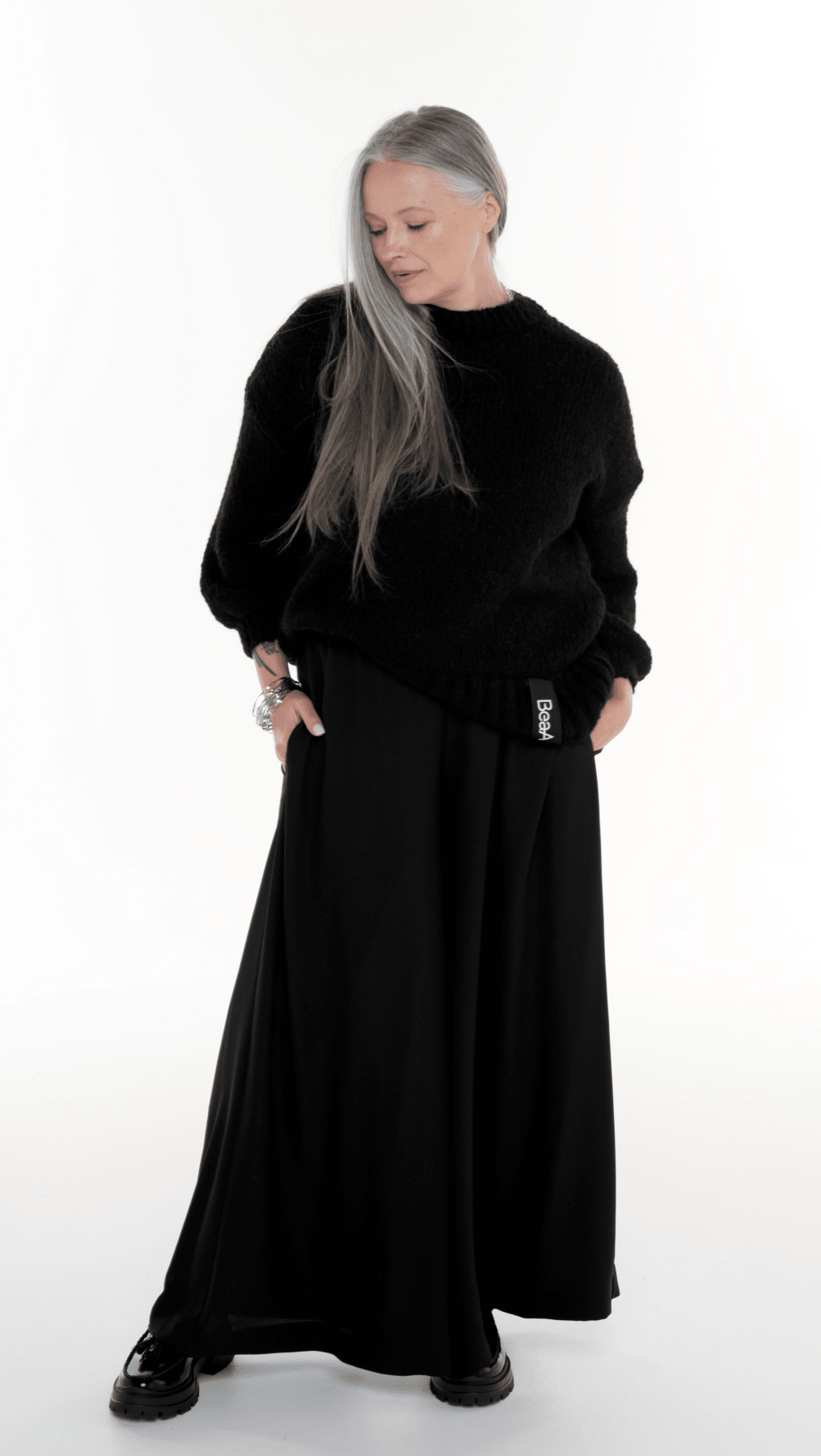 Relaxed fit sweater Black BeaA - Be At Home with Yourself