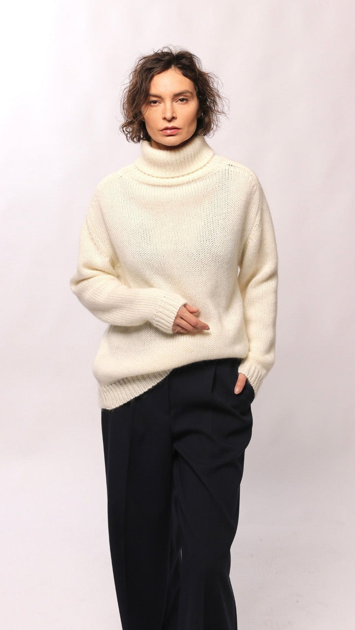 Sweater turtleneck Milk White - BeaA - Be At Home with Yourself - Top