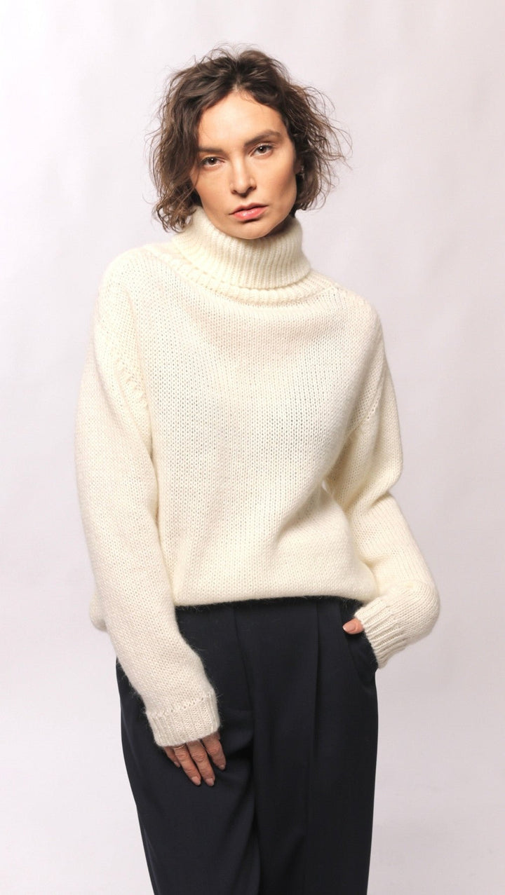 Sweater turtleneck Milk White - BeaA - Be At Home with Yourself - Top