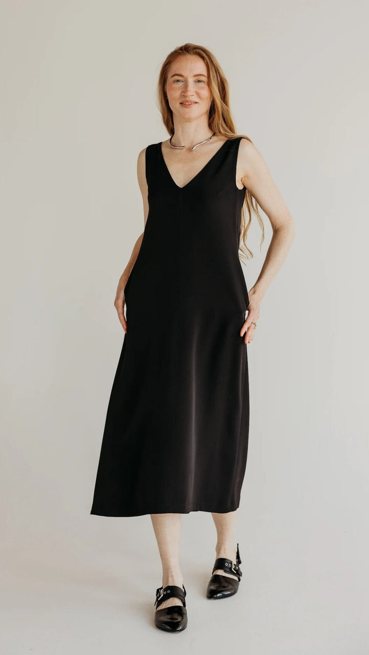 V - Neck dress black/Orchid - BeaA - Be At Home with Yourself - Dress
