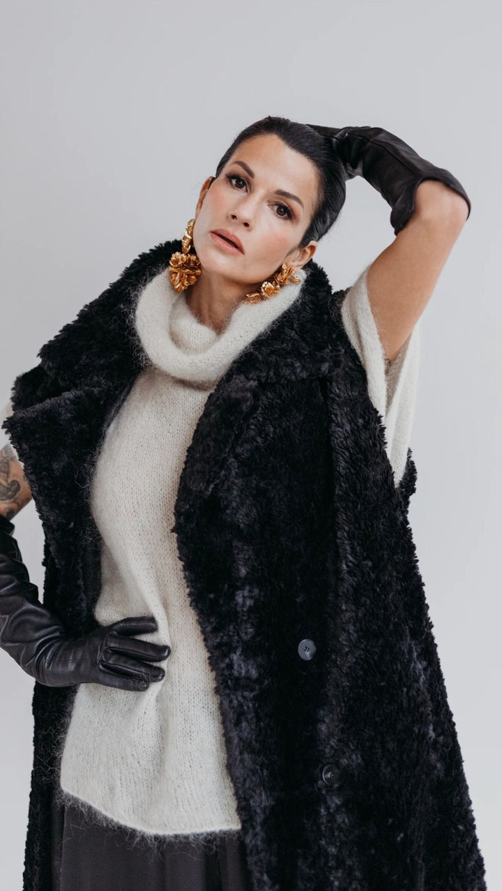 Vest Mohair Porcelain - BeaA - Be At Home with Yourself - vests