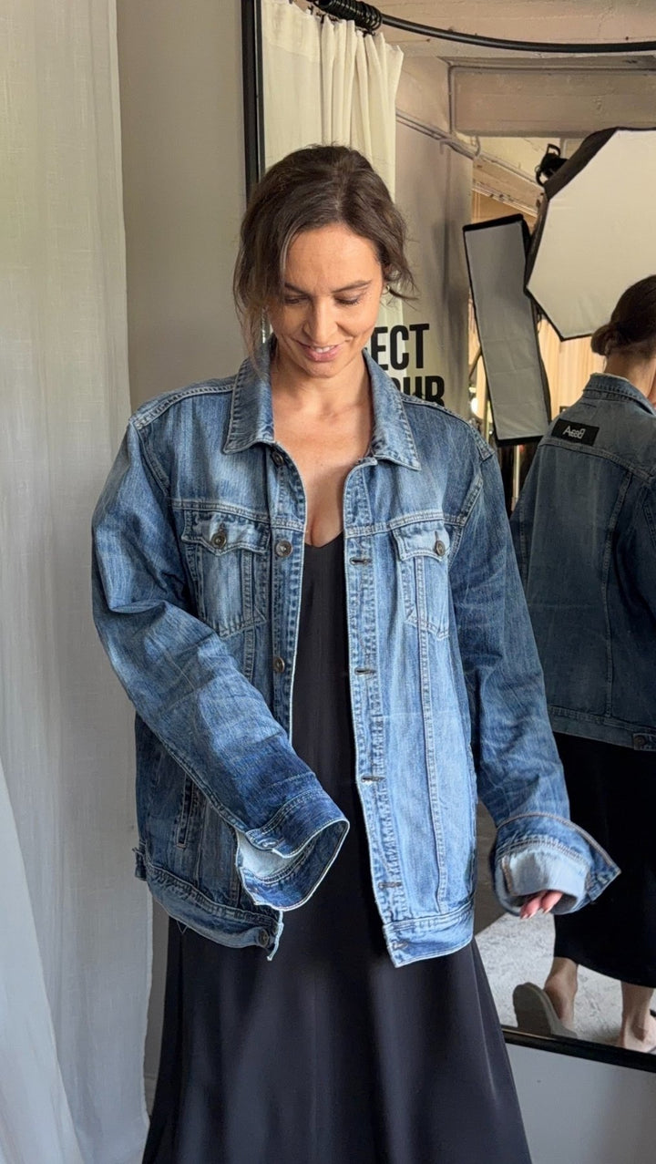 Vintage Jeans jacket "Sitges" - BeaA - Be At Home with Yourself - jacket